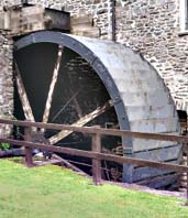 Overshot waterwheel